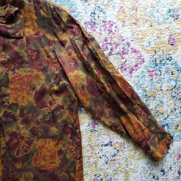 Vintage Evan Picone blouse. - Picture 4 of 16